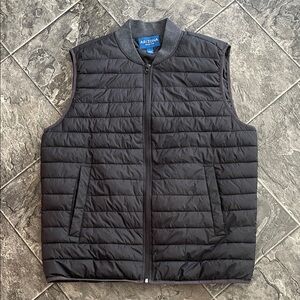 ARIZINA JEAN CO Men’s Quilted Black & Gray Coastal Cottagecore Puffer Vest